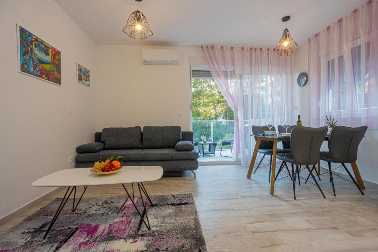 R&R Residence โปดสตรานา ภายนอก รูปภาพ