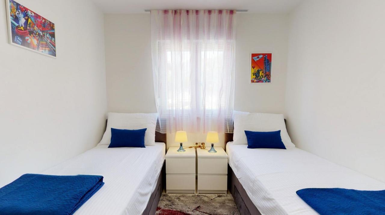 R&R Residence โปดสตรานา ภายนอก รูปภาพ