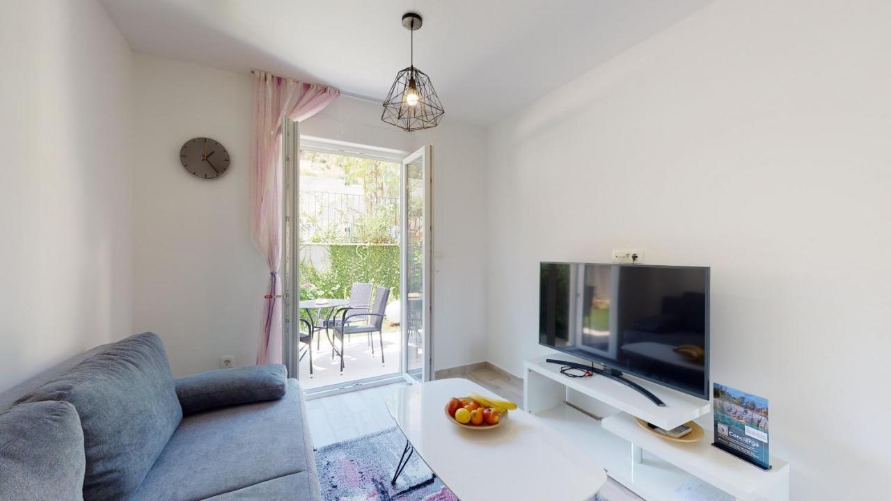 R&R Residence โปดสตรานา ภายนอก รูปภาพ